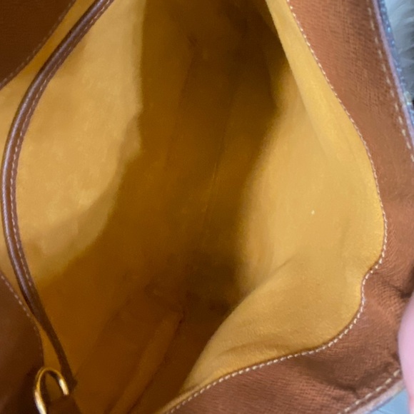 💗💗💗SOLD💗💗💗

🤩🤩🤩SALSA GM CROSSBODY🤩🤩🤩 - Picture 11 of 13